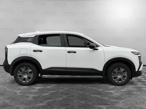 2025 Nissan Kicks S