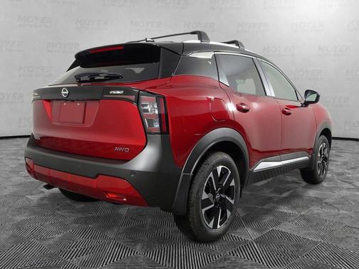 2t Red Blk Roof 2026 Nissan Kicks SV