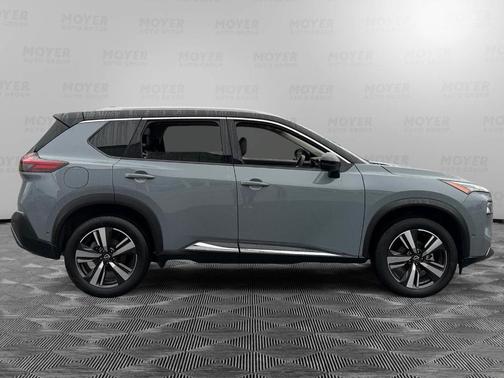 2 Tone Gray / Black Roof 2023 Nissan Rogue SL