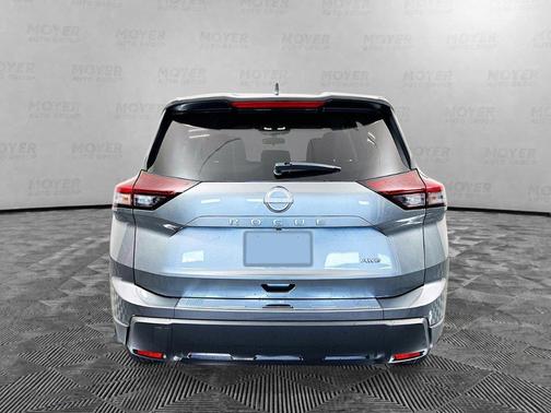 Gun Metallic 2026 Nissan Rogue SV