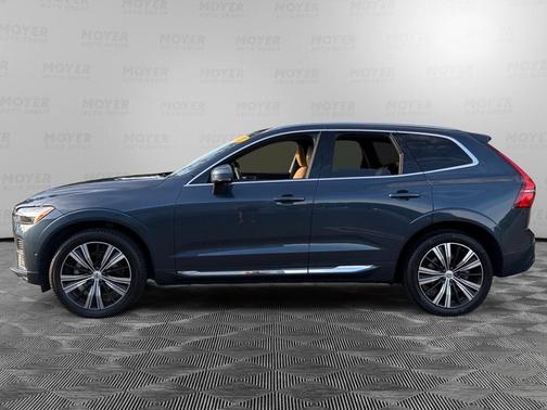 2022 Volvo XC60 B5 Inscription