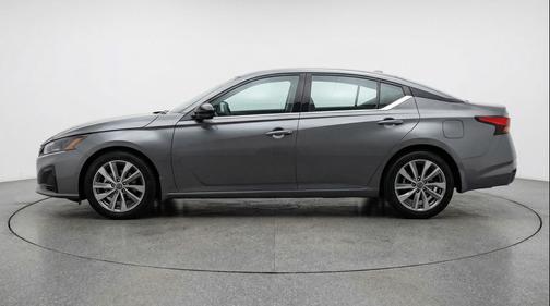 Gun Metallic 2025 Nissan Altima SV FWD