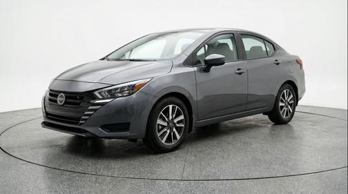 Gun Metallic 2025 Nissan Versa 1.6 SV