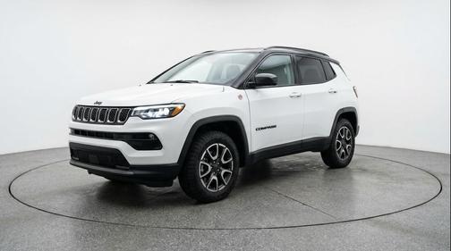 Bright White Clearcoat 2025 Jeep Compass Trailhawk