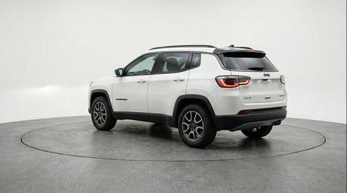Bright White Clearcoat 2025 Jeep Compass Trailhawk
