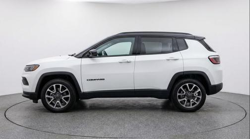 Bright White Clearcoat 2025 Jeep Compass Trailhawk