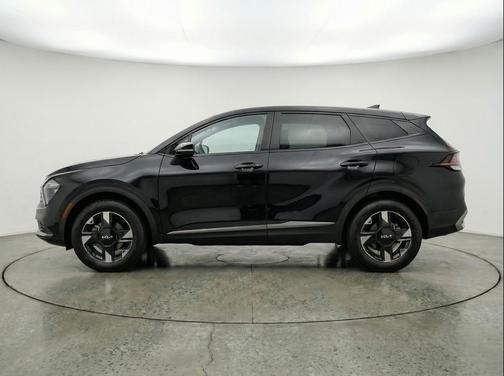 Ebony Black 2026 Kia Sportage LX