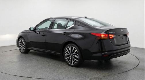 Super Black 2025 Nissan Altima SV FWD