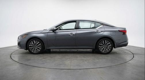 Gun Metallic 2025 Nissan Altima SV FWD