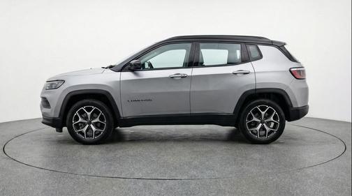Silver Zynith Metallic Clearcoat 2025 Jeep Compass Limited