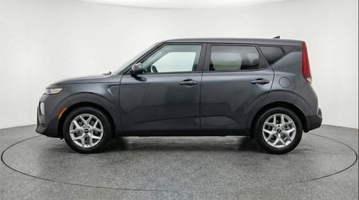Gravity Gray 2025 Kia Soul LX