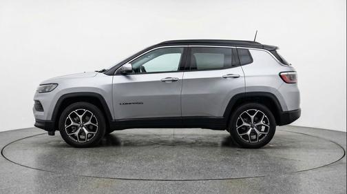 Silver Zynith Metallic Clearcoat 2025 Jeep Compass Limited