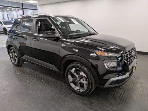 2023 Hyundai VENUE SEL
