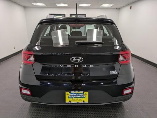 2023 Hyundai VENUE SEL