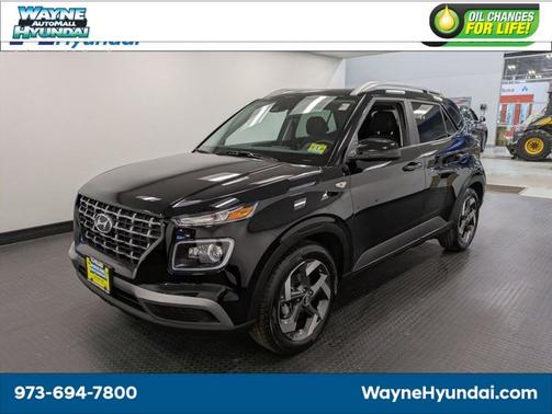Black Noir Pearl 2021 Hyundai VENUE SEL