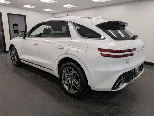 2023 Genesis GV70 2.5T