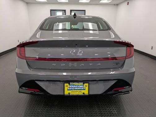 2022 Hyundai SONATA SEL