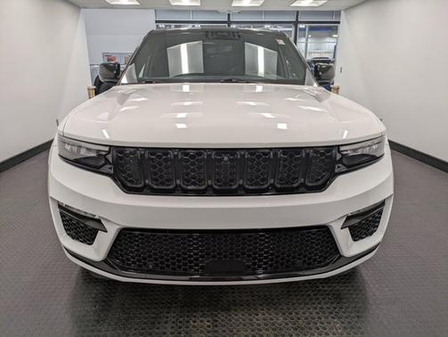 2022 Jeep Grand Cherokee Summit Reserve