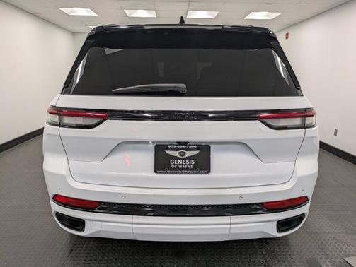 2022 Jeep Grand Cherokee Summit Reserve
