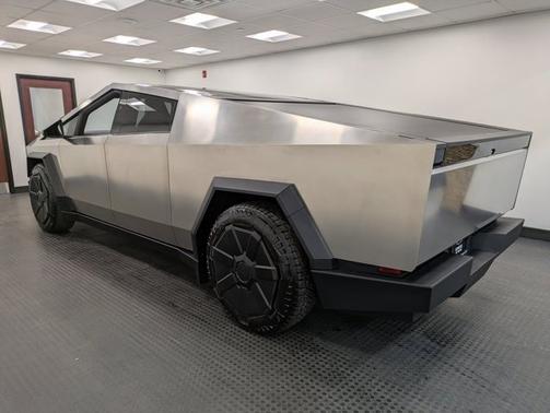 2024 Tesla Cybertruck Base