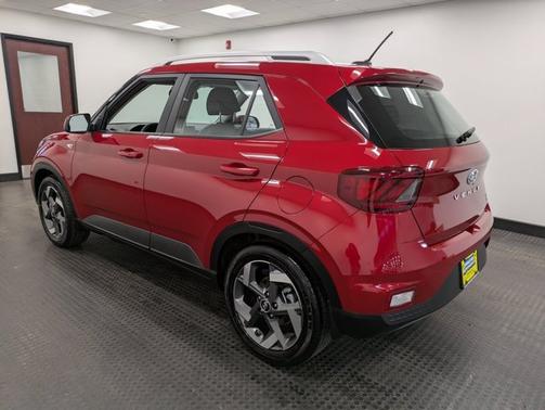 2023 Hyundai VENUE Limited