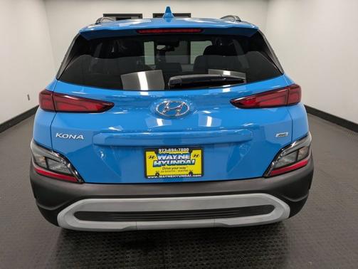 2022 Hyundai KONA SEL
