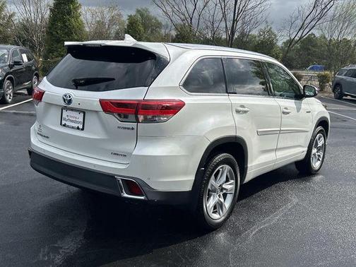 Blizzard Pearl 2017 Toyota Highlander Hybrid Limited