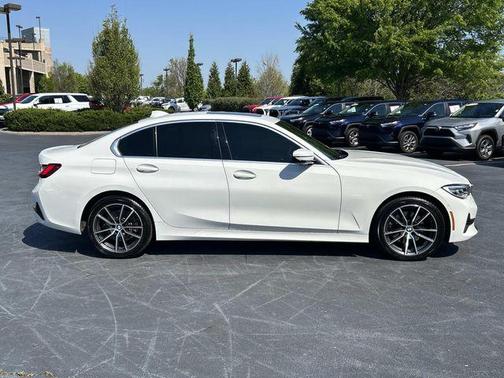 2022 BMW 330 330i