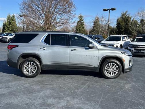 2024 Chevrolet Traverse LT Cloth