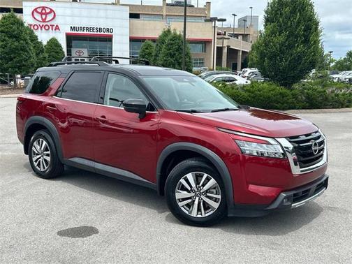2022 Nissan Pathfinder SL 4WD