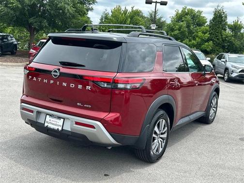 2022 Nissan Pathfinder SL 4WD