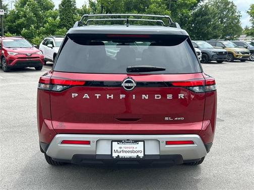 2022 Nissan Pathfinder SL 4WD