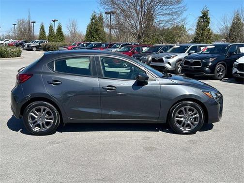 2020 Toyota Yaris Sedan LE