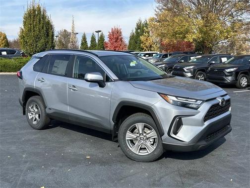 2025 Toyota RAV4 Hybrid XLE