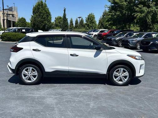 Fresh Powder 2022 Nissan Kicks S