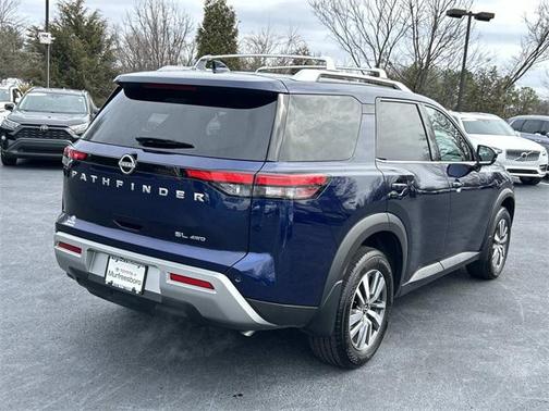 2025 Nissan Pathfinder SL 4WD