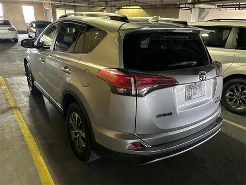 2017 Toyota RAV4 Hybrid XLE