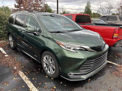 2021 Toyota Sienna Limited 7-Passenger