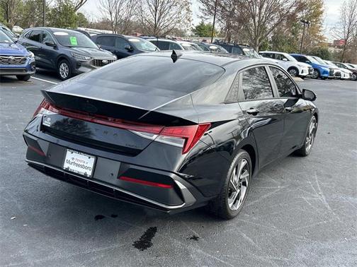 2024 Hyundai ELANTRA Limited