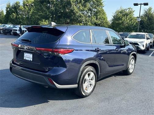 2023 Toyota Highlander LE