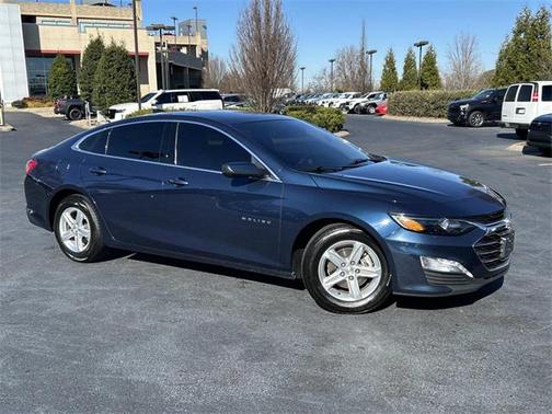 2022 Chevrolet Malibu FWD LT