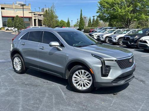Argent Silver Metallic 2024 Cadillac XT4 Luxury