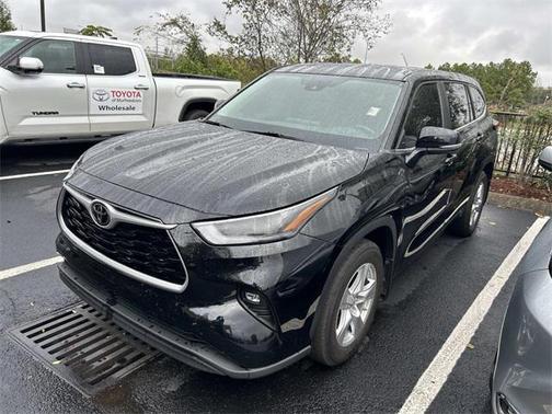 2023 Toyota Highlander LE