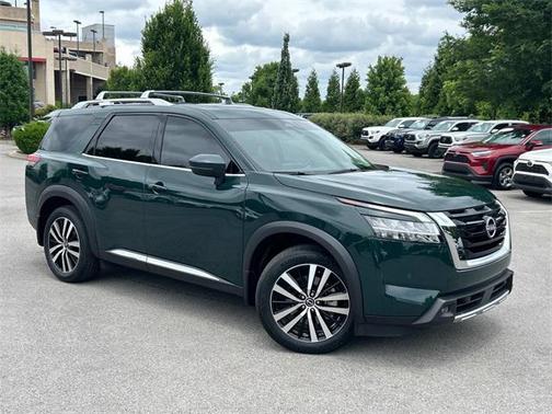 2023 Nissan Pathfinder Platinum 4WD