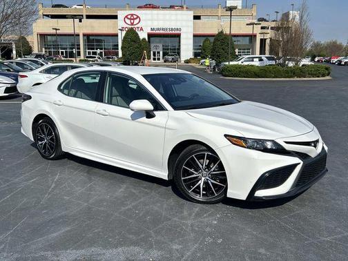 Ice 2024 Toyota Camry SE