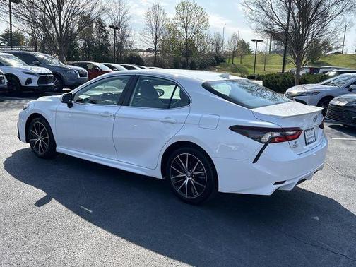 Ice 2024 Toyota Camry SE