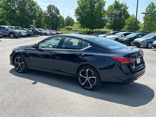 2024 Nissan Altima SR FWD
