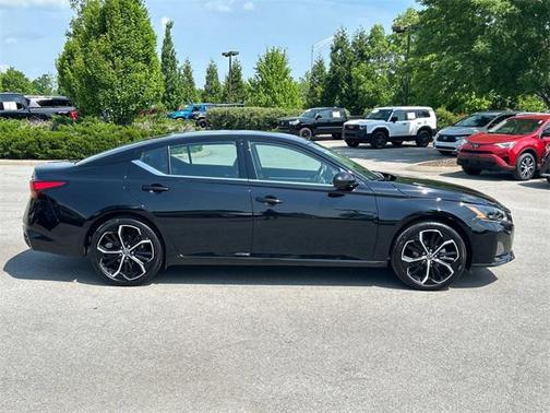 2024 Nissan Altima SR FWD