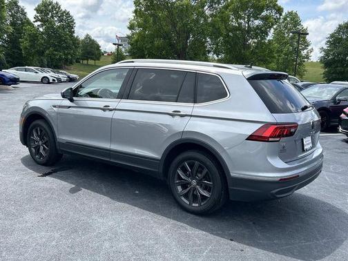 Silver Metallic 2024 Volkswagen Tiguan 2.0T SE 4MOTION
