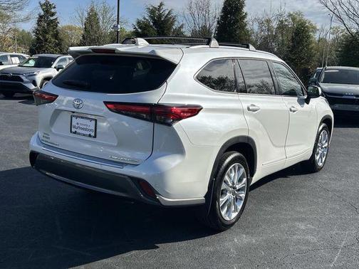 Blizzard Pearl 2021 Toyota Highlander Limited